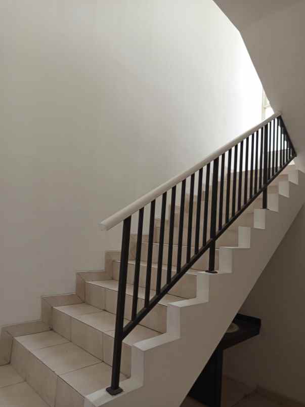 dijual rumah harapan indah cluster ifolia