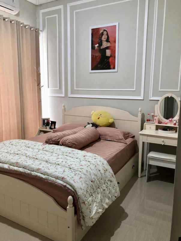 dijual rumah heavenland park cluster