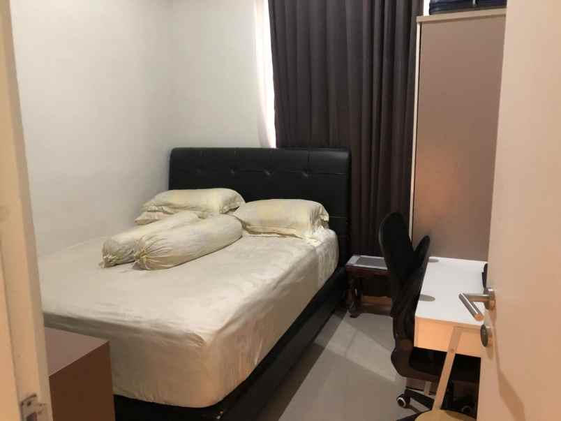 dijual rumah heavenland park cluster