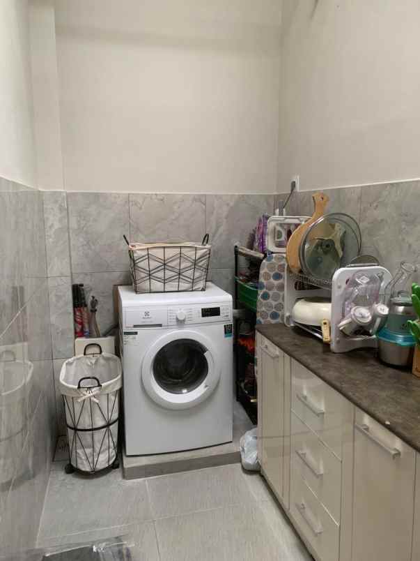 dijual rumah heavenland park cluster