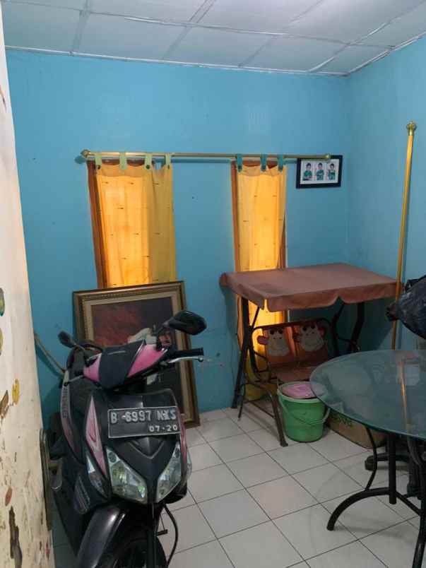 dijual rumah hook bebas banjir di villa dago toll