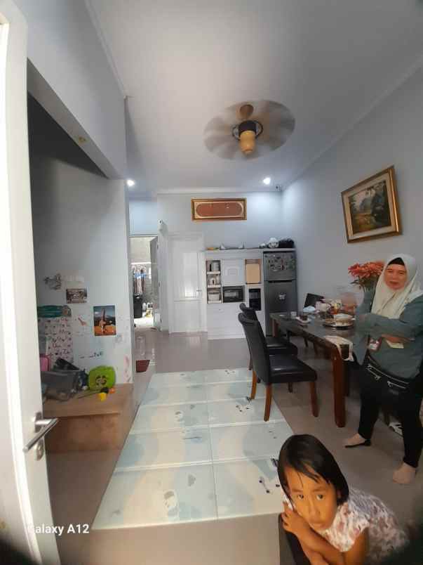 dijual rumah jagakarsa