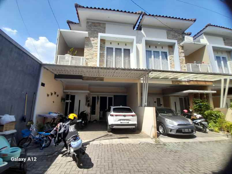 dijual rumah jagakarsa