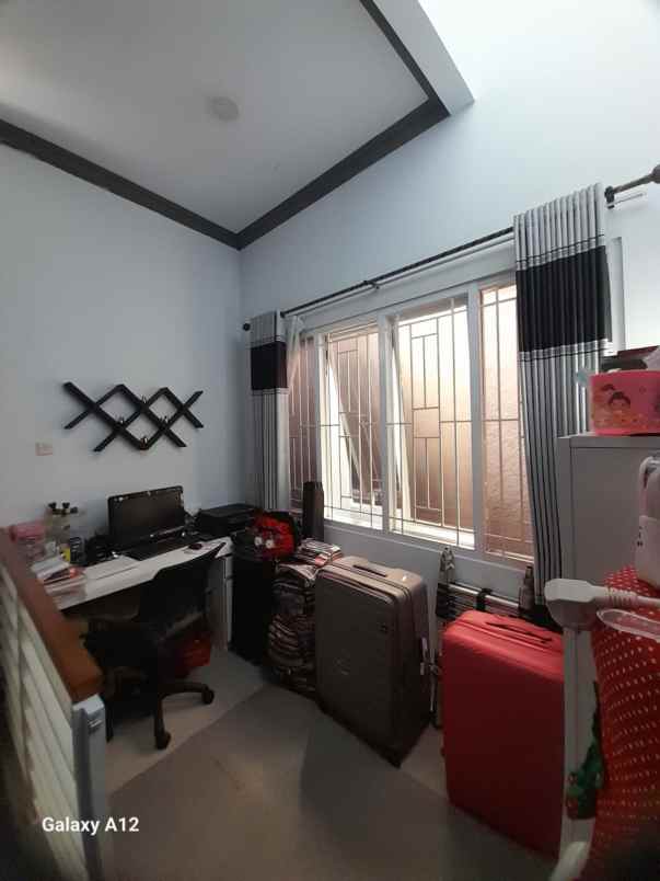 dijual rumah jagakarsa