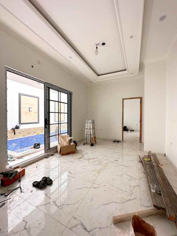 dijual rumah jagakarsa