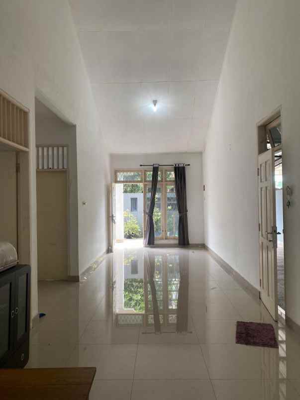 dijual rumah jaka setia