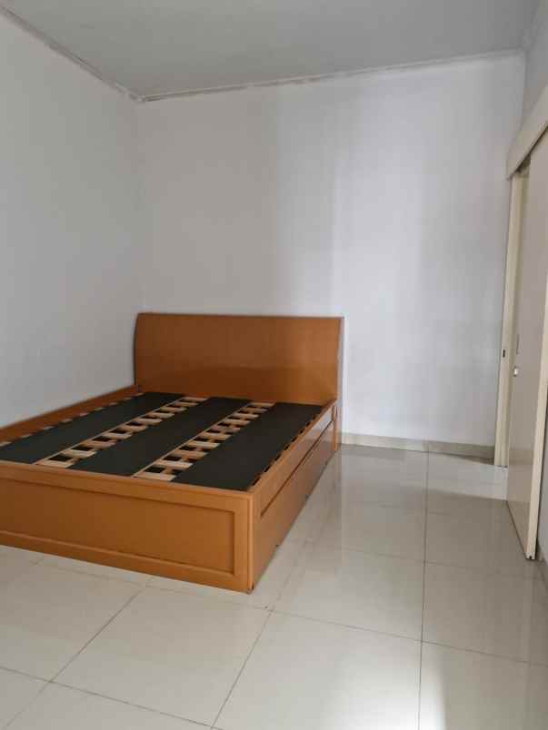 dijual rumah jakarta garden city