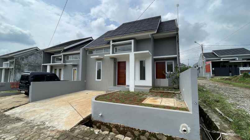 dijual rumah jalan alternatif kota