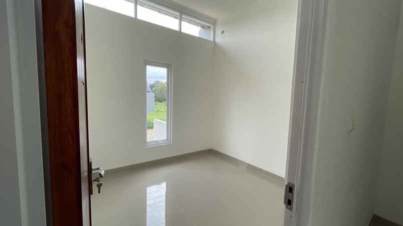 dijual rumah jalan alternatif kota