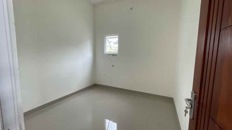 dijual rumah jalan alternatif kota