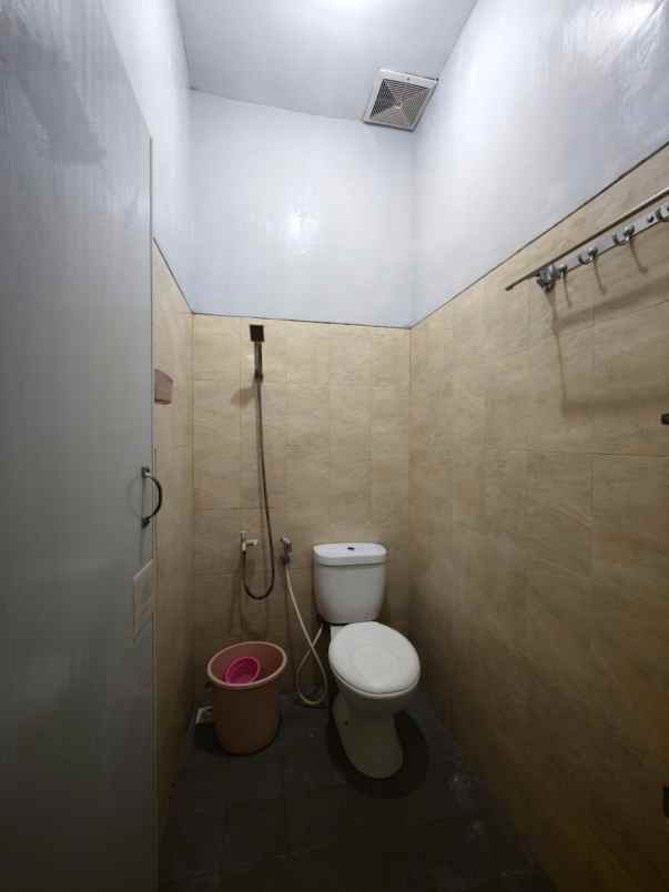 dijual rumah jalan bunga bunga suhat