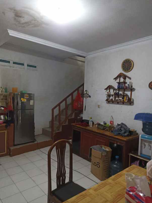 dijual rumah jalan celepuk 2 no 52