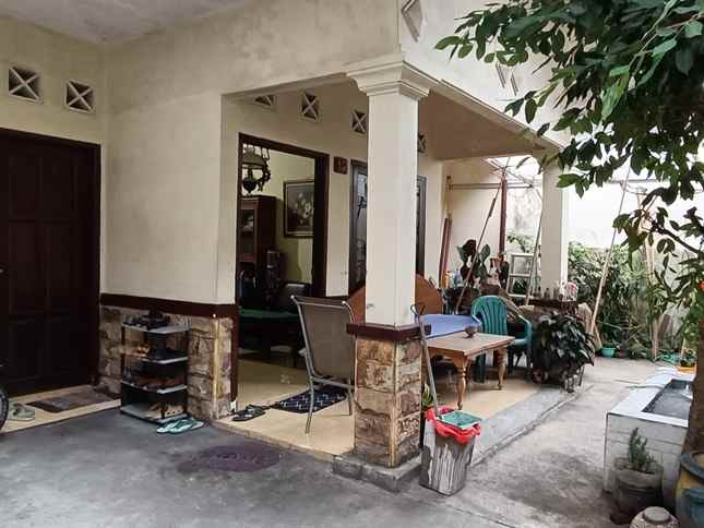 dijual rumah jalan cengkeh