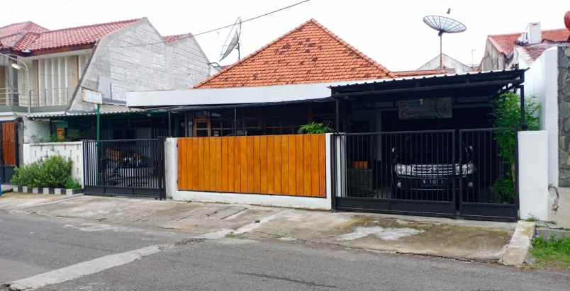 dijual rumah jalan cisadane surabaya