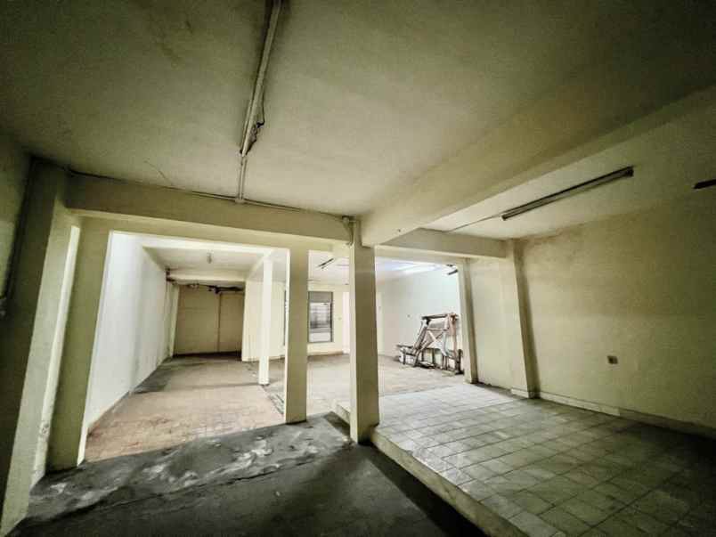 dijual rumah jalan darmawangsa