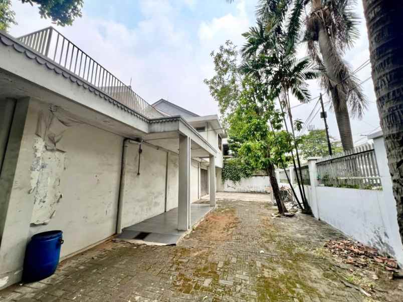 dijual rumah jalan darmawangsa