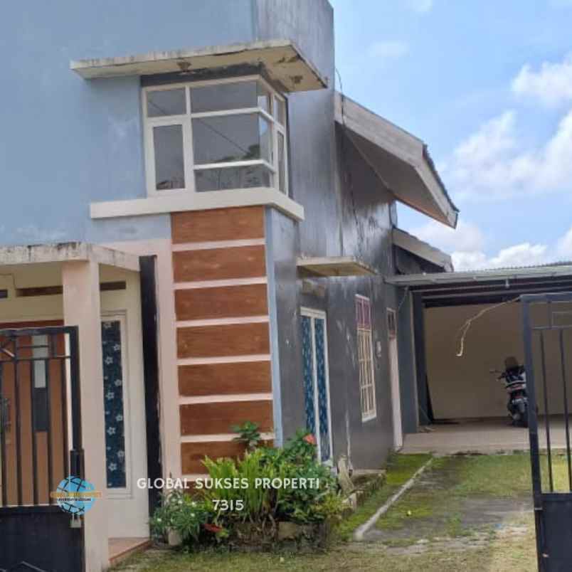 dijual rumah jalan dewi sartika