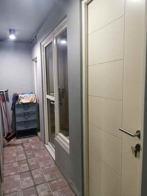 dijual rumah jalan green hill citraland