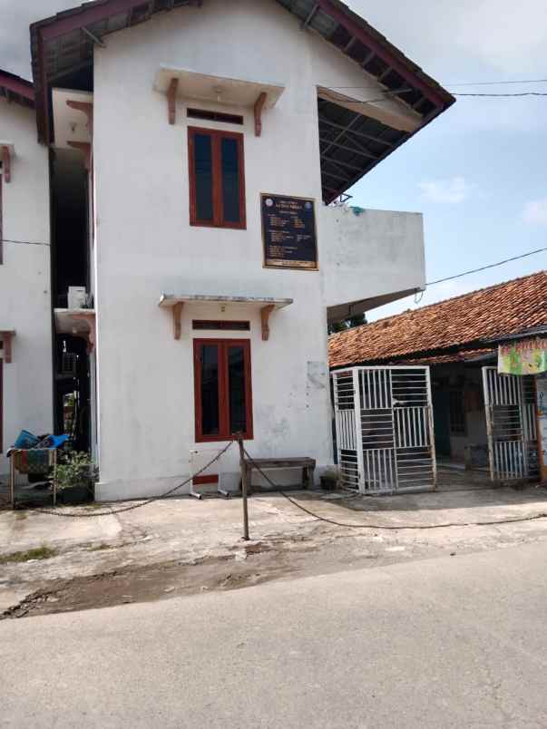 dijual rumah jalan kampung cibeber no