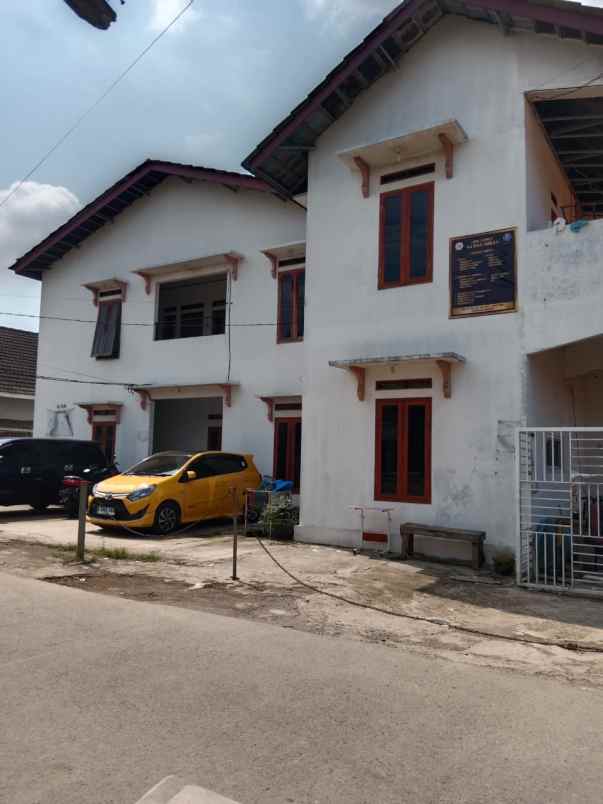 dijual rumah jalan kampung cibeber no