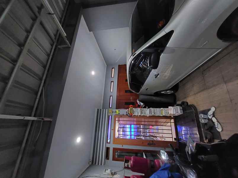 dijual rumah jalan keadilan raya rt 005