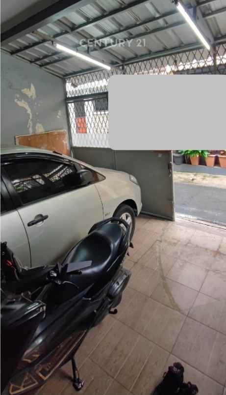 dijual rumah jalan keadilan raya rt 005