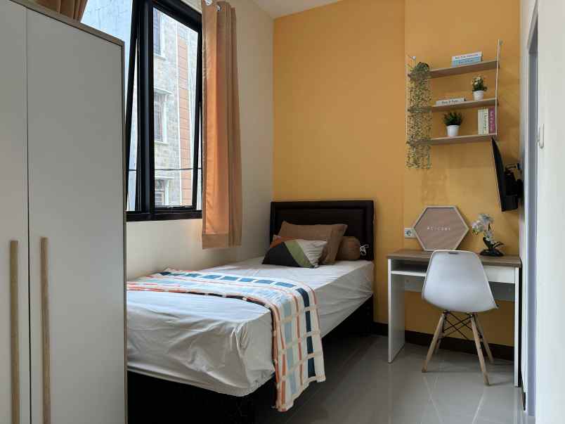 dijual rumah jalan kh moh mansyur gang