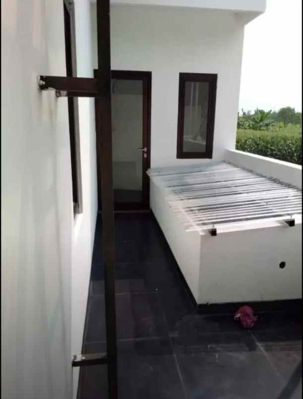 dijual rumah jalan pesantren