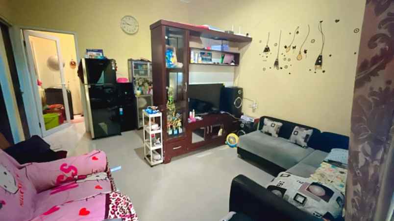 dijual rumah jalan raya meruyung cinere