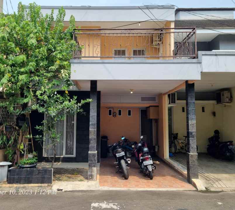 dijual rumah jalan raya pangkalan jati