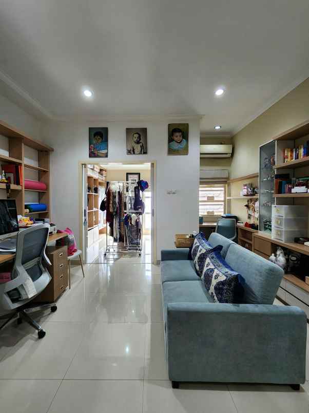 dijual rumah jalan raya pondok indah mal 2