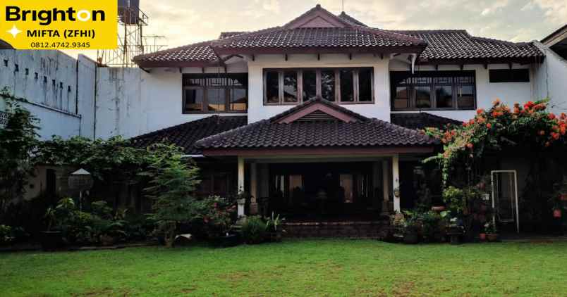 dijual rumah jalan utama pondok indah