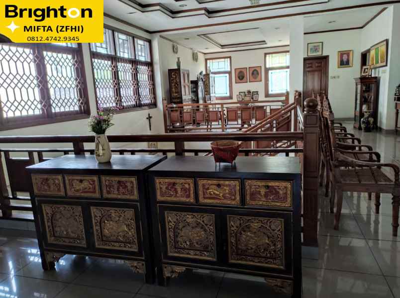 dijual rumah jalan utama pondok indah