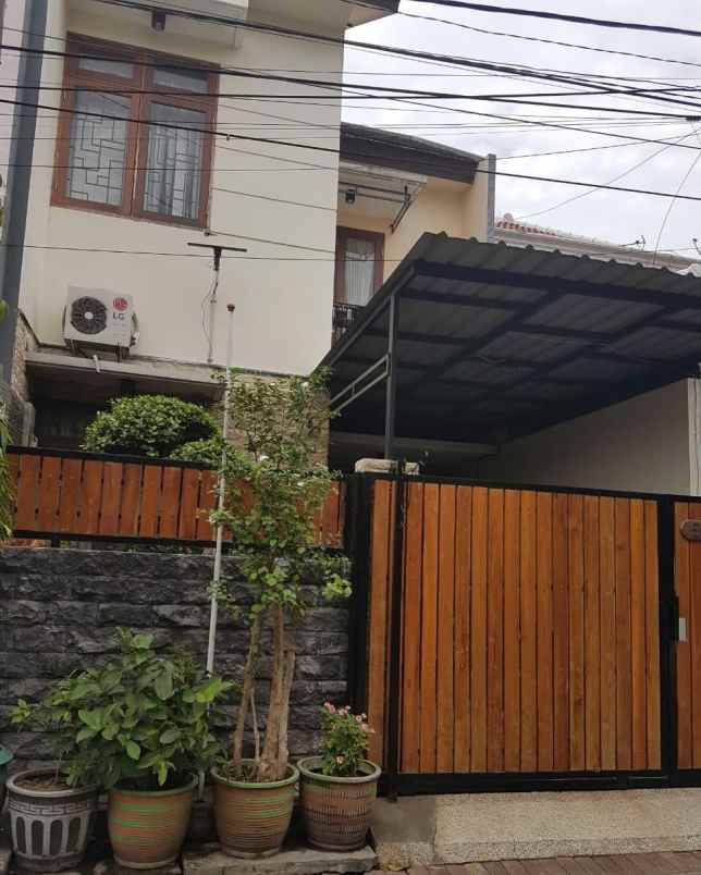 dijual rumah jambangan