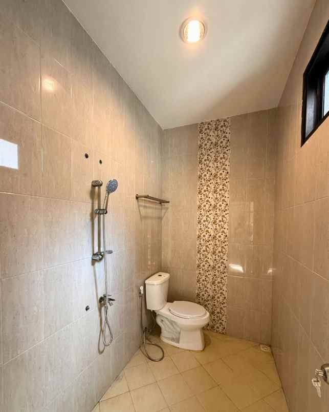 dijual rumah jatiraden bekasi