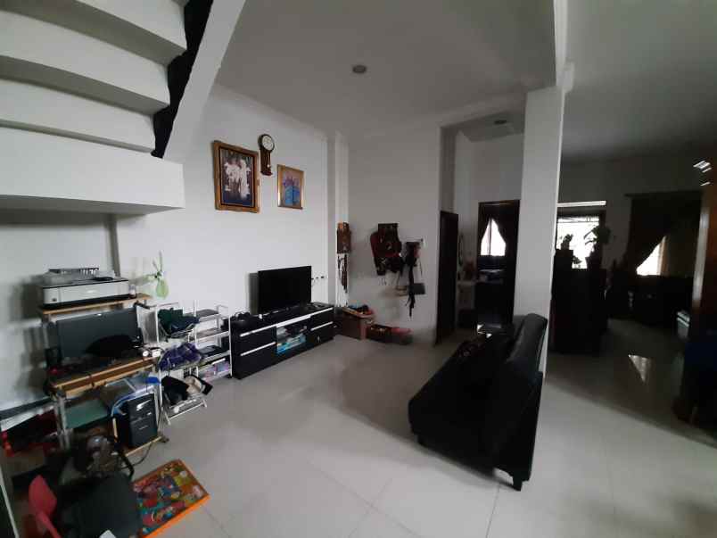 dijual rumah jatiranggon