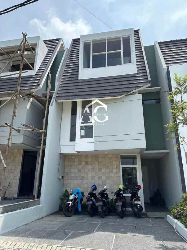 dijual rumah jl amprong no 41 blimbing