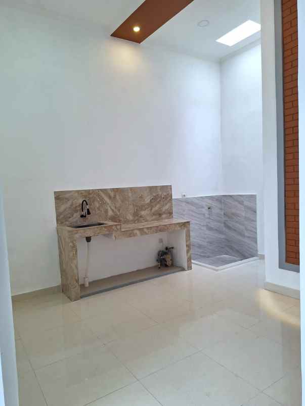 dijual rumah jl batununggal bandung