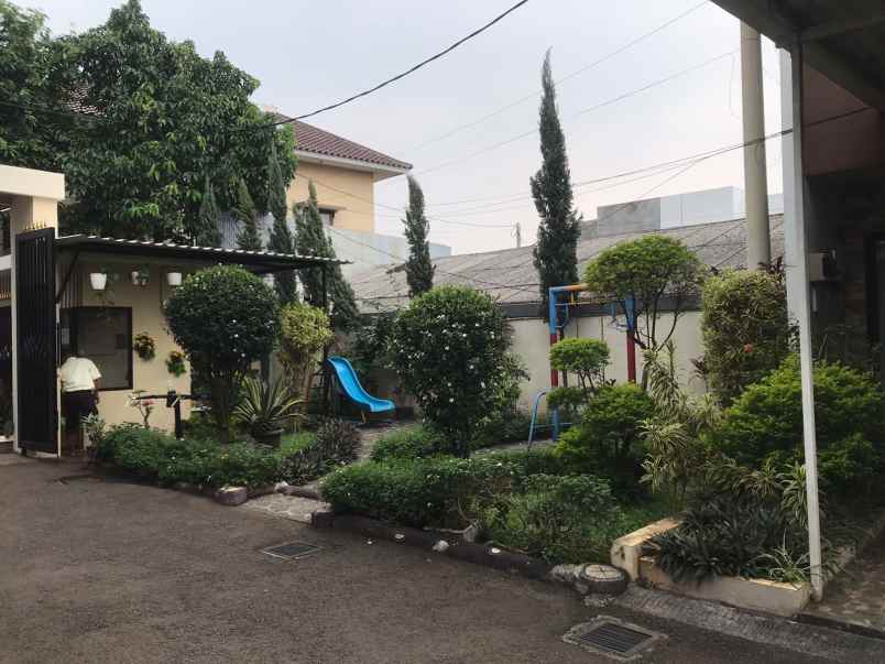 dijual rumah jl benda