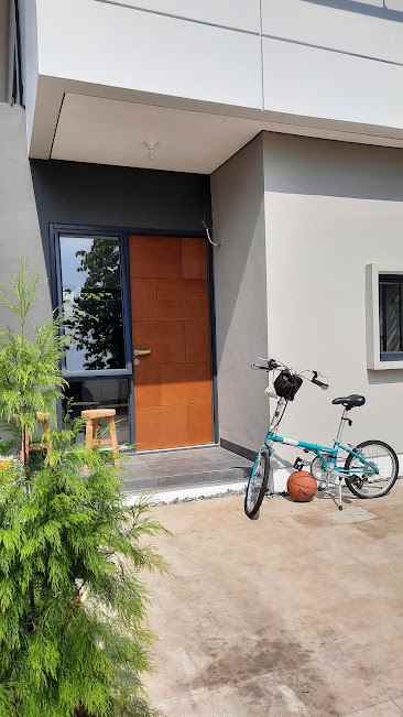 dijual rumah jl beringin 2