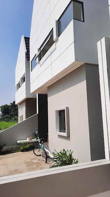 dijual rumah jl beringin 2