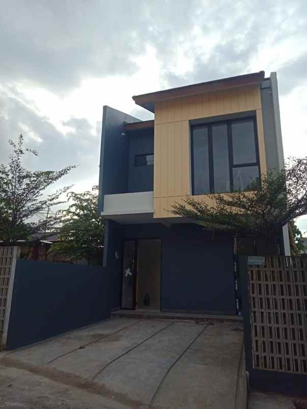 dijual rumah jl bhinneka ii