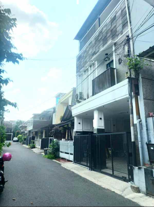 dijual rumah jl buaran duren sawit