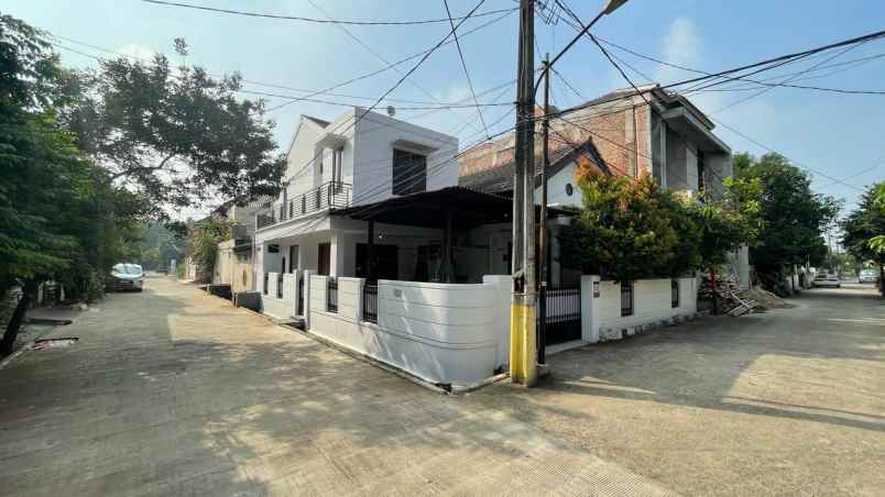 dijual rumah jl caman raya jatibening