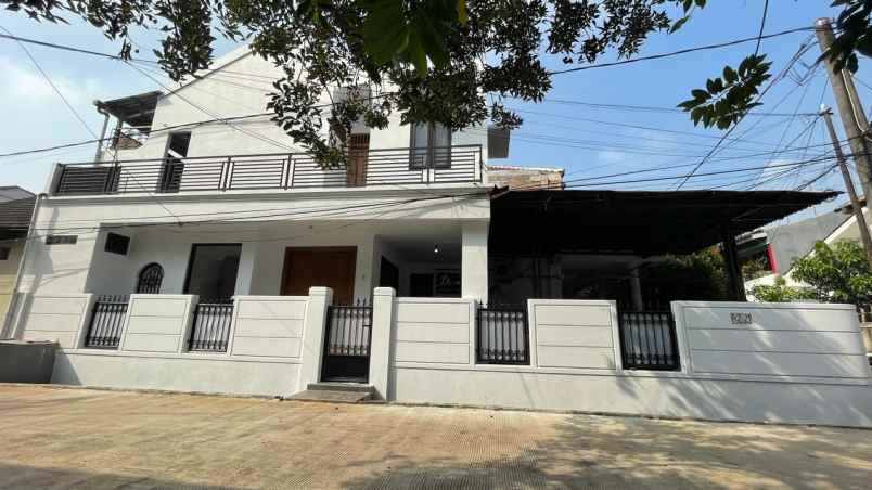 dijual rumah jl caman raya jatibening