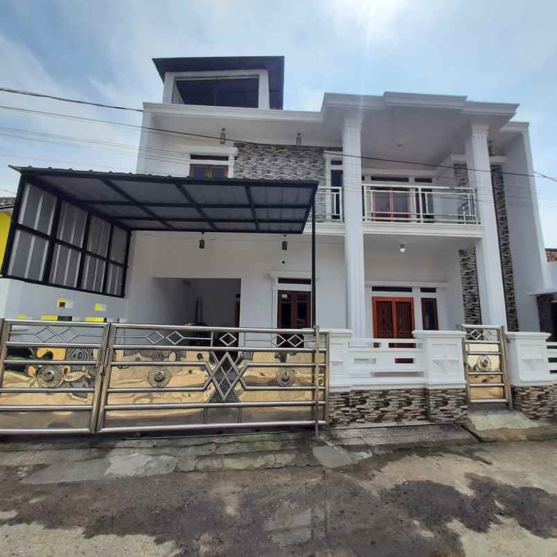 dijual rumah jl cibeber kec leuwilang