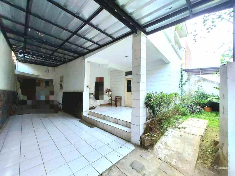 dijual rumah jl cihideung