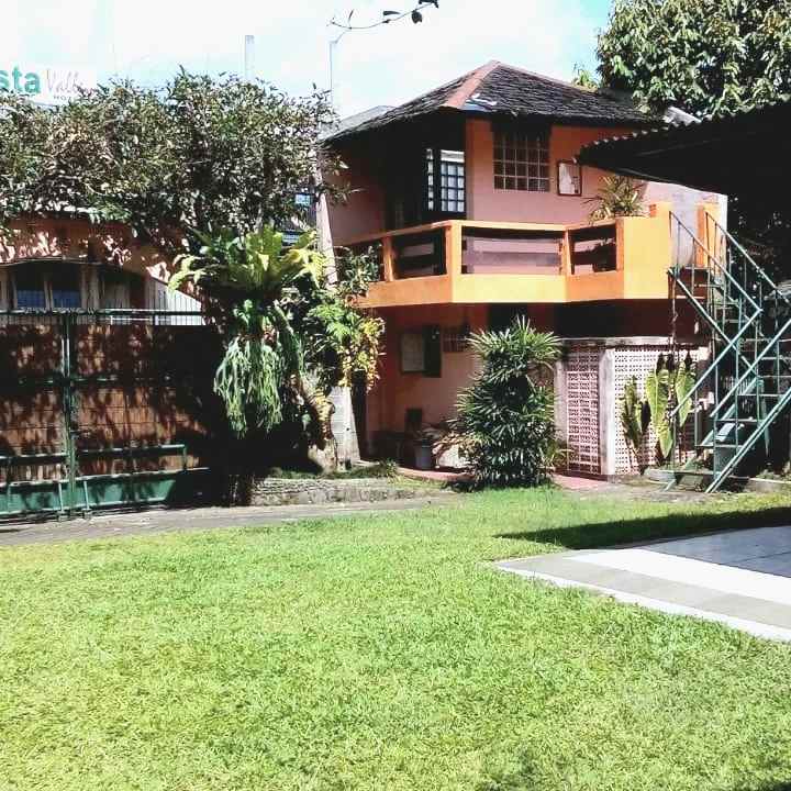 dijual rumah jl cipaku indah