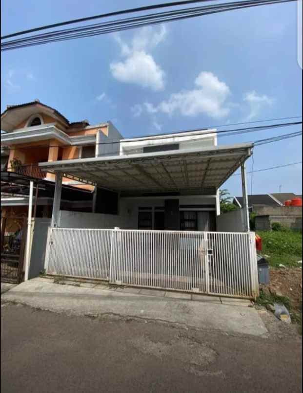 dijual rumah jl cisaranten kulon