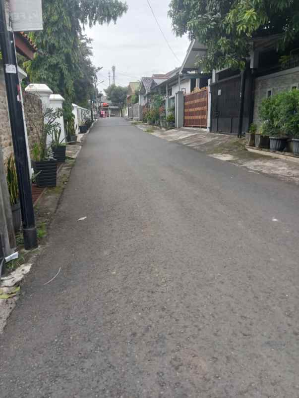 dijual rumah jl curug pondok kelapa